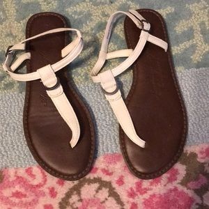 American Eagle Sandals